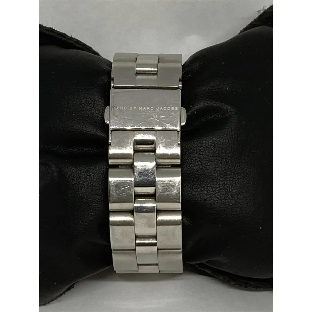 Marc Jacobs MBM8636 Women Silver Stainless Steel Analog Dial Quartz Watch GE587